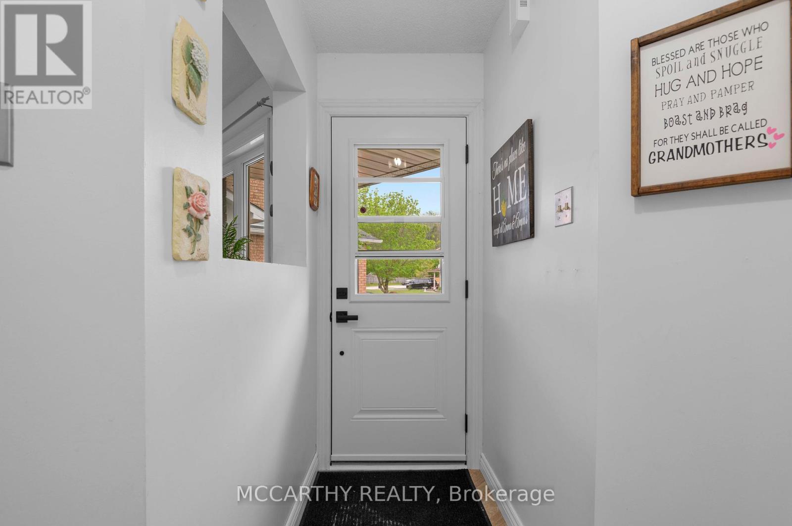 Property at 34 CORRIE CRESCENT image 3