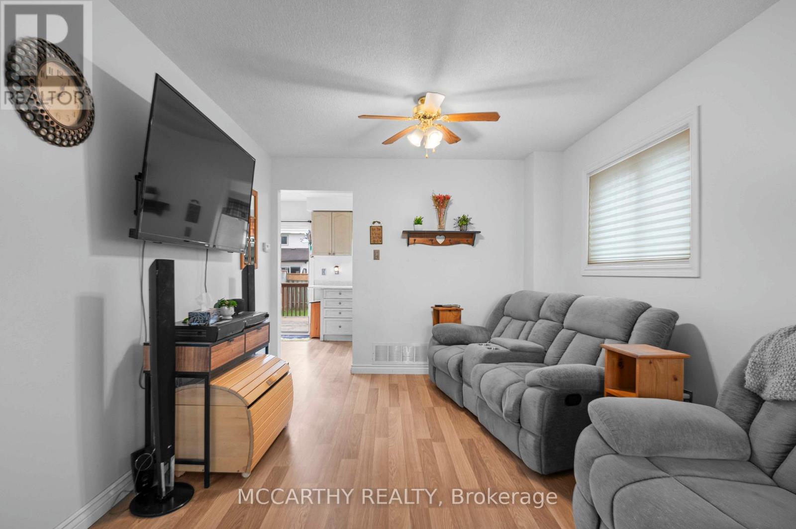 34 Corrie Crescent, Essa, Ontario  L3W 0J9 - Photo 9 - N12160392
