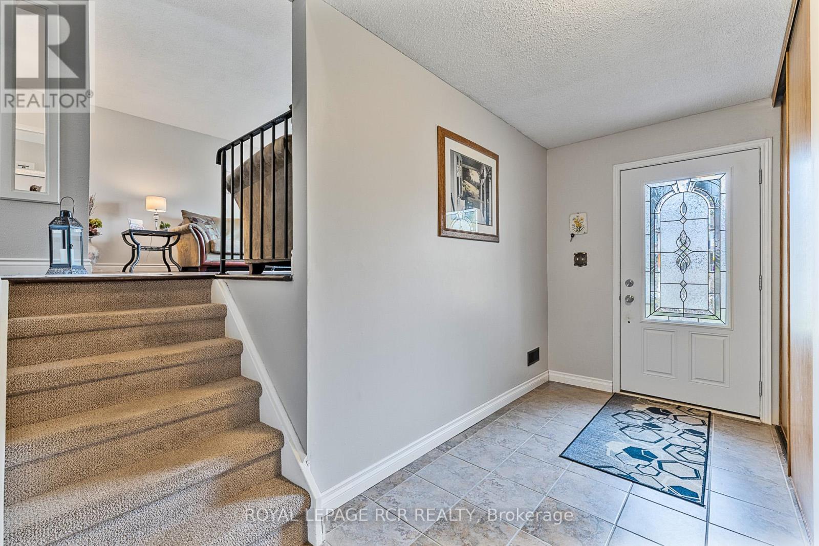 235 Hibiscus Court, Newmarket, Ontario  L3Y 5L1 - Photo 10 - N12160404