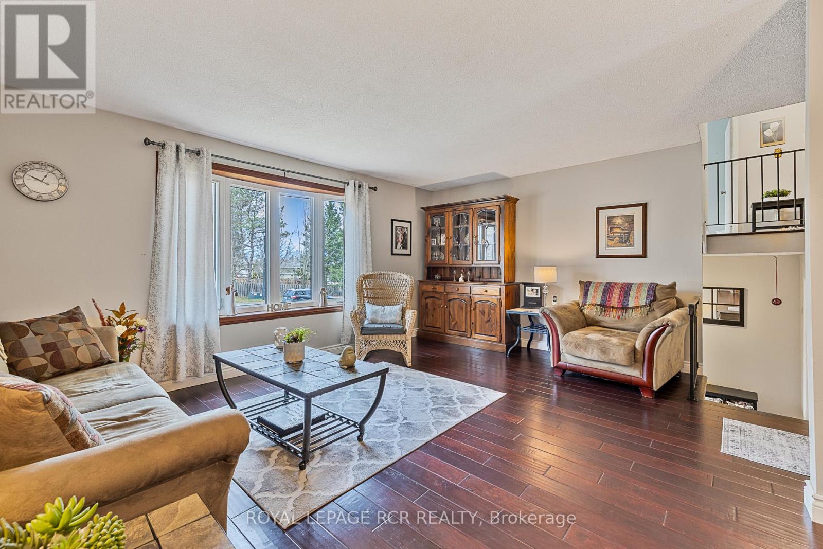 235 Hibiscus Court, Newmarket, Ontario  L3Y 5L1 - Photo 11 - N12160404