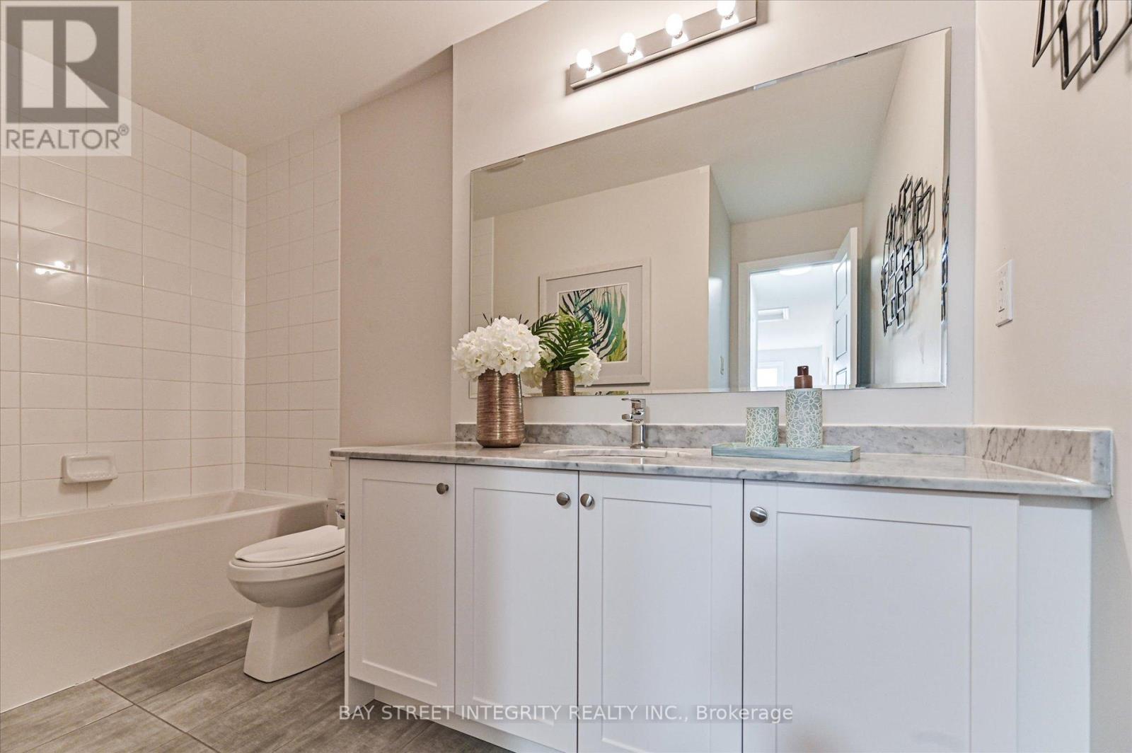 47 Vantage Loop, Newmarket, Ontario  L3X 0K9 - Photo 21 - N12160410