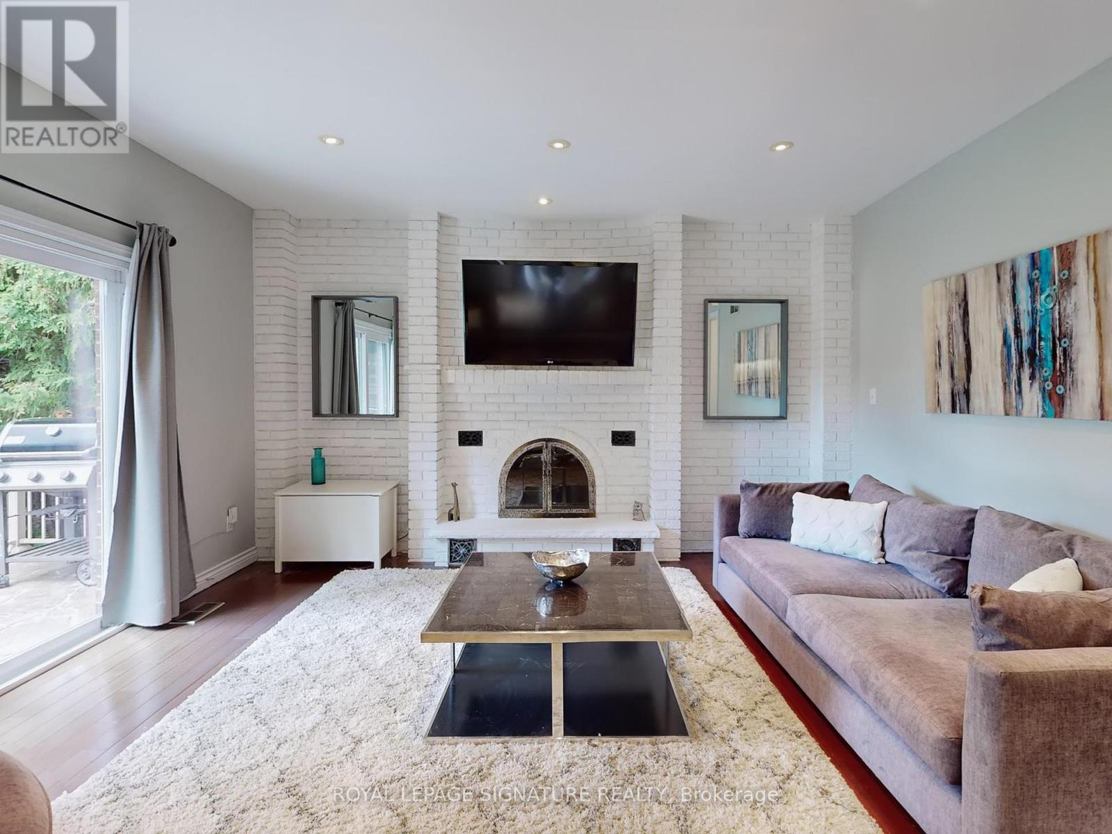 81 Garden Avenue, Richmond Hill, Ontario  L4C 6L6 - Photo 25 - N12160435