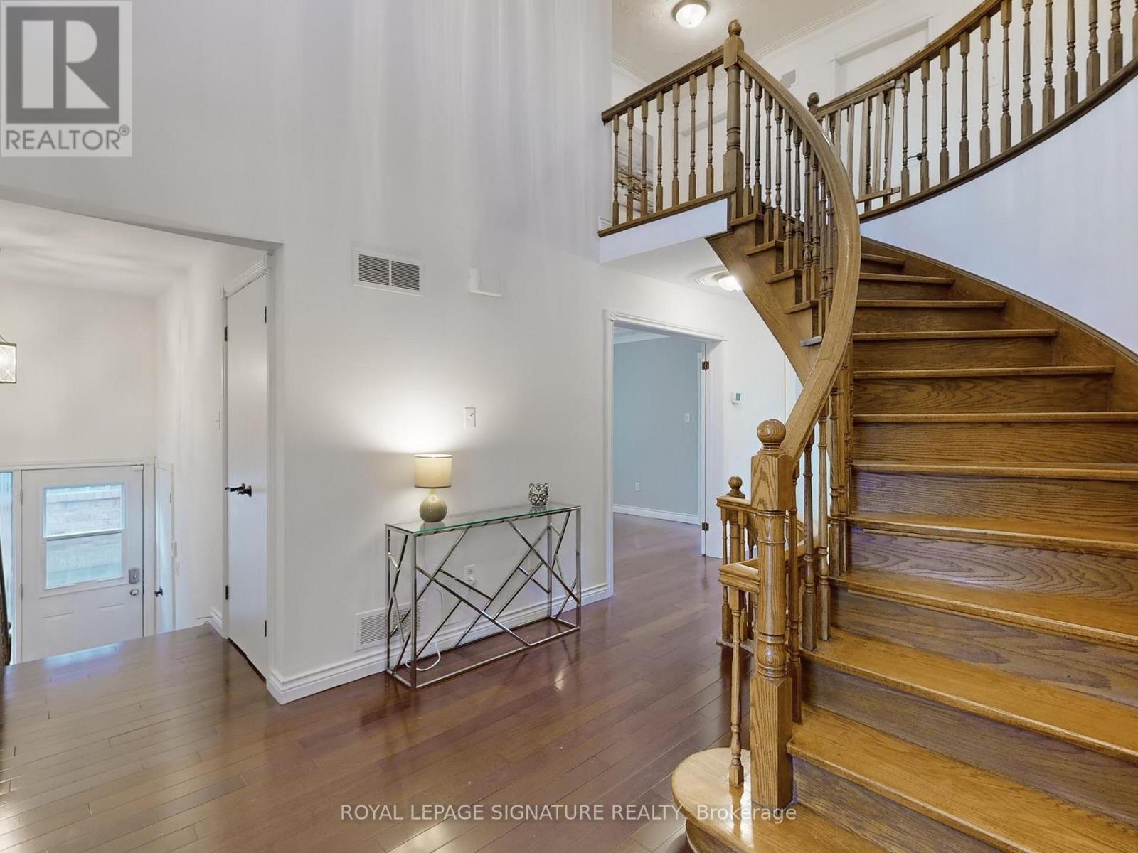 Property at 81 GARDEN AVENUE image 3