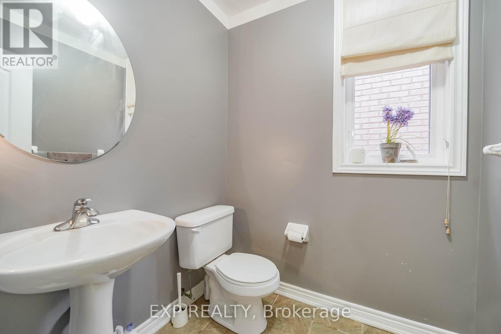 70 Burgundy Trail, Vaughan, Ontario  L4J 8V9 - Photo 23 - N12160464