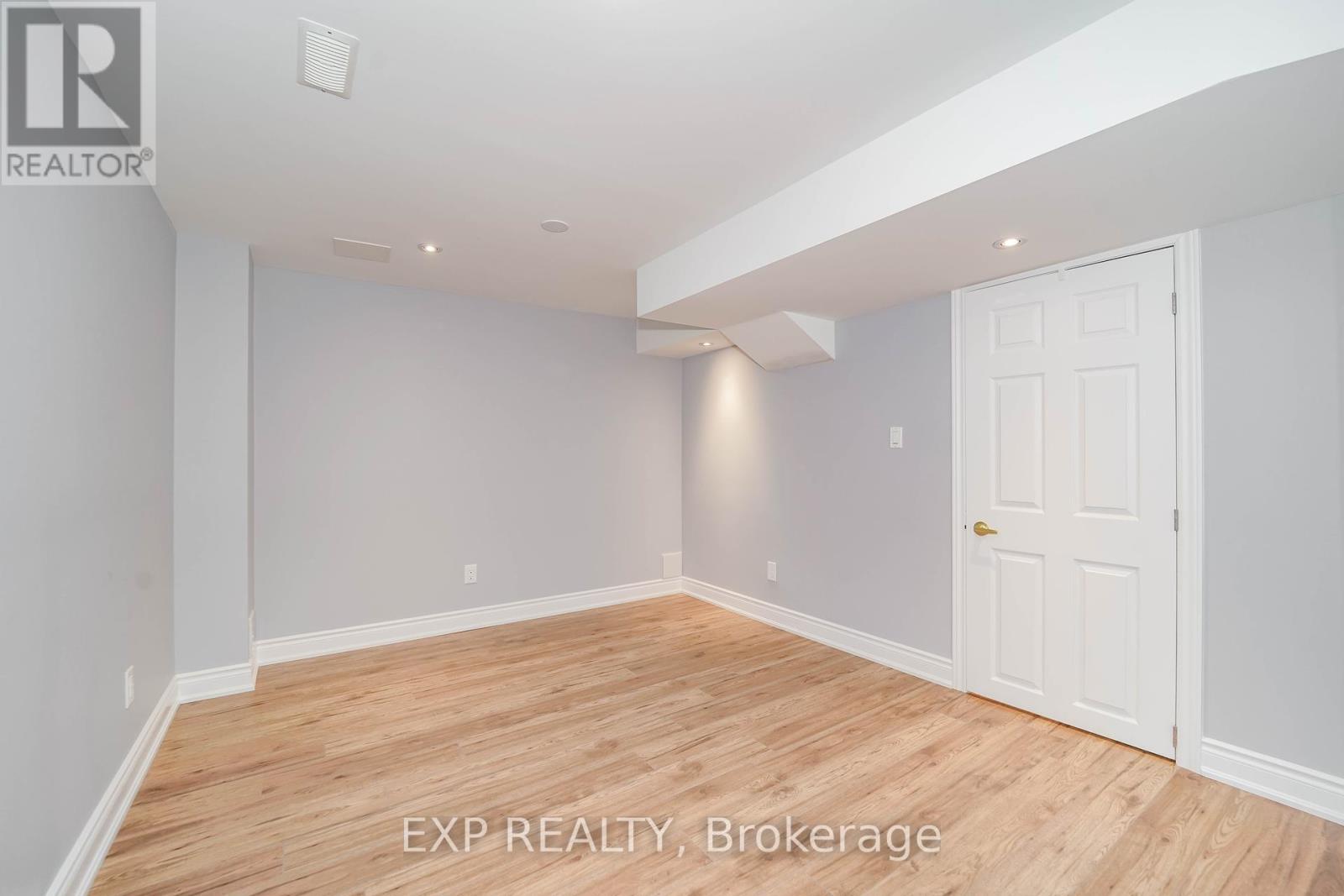 70 Burgundy Trail, Vaughan, Ontario  L4J 8V9 - Photo 45 - N12160464