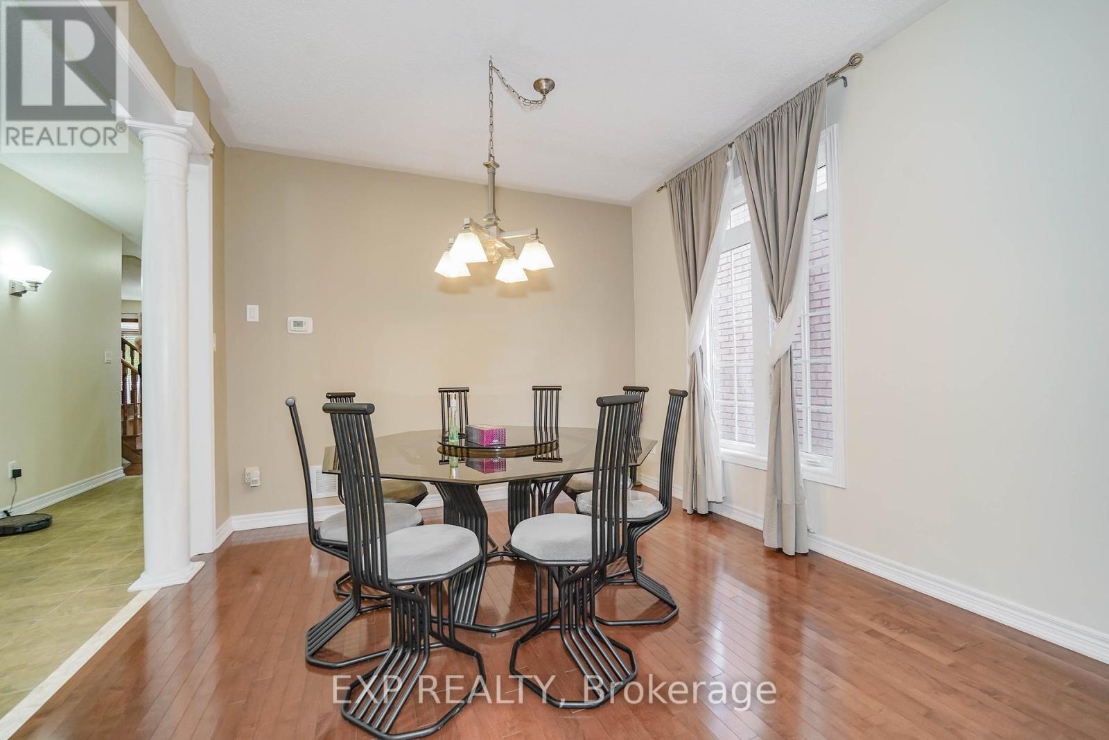 70 Burgundy Trail, Vaughan (Patterson), Ontario  L4J 8V9 - Photo 8 - N12160464