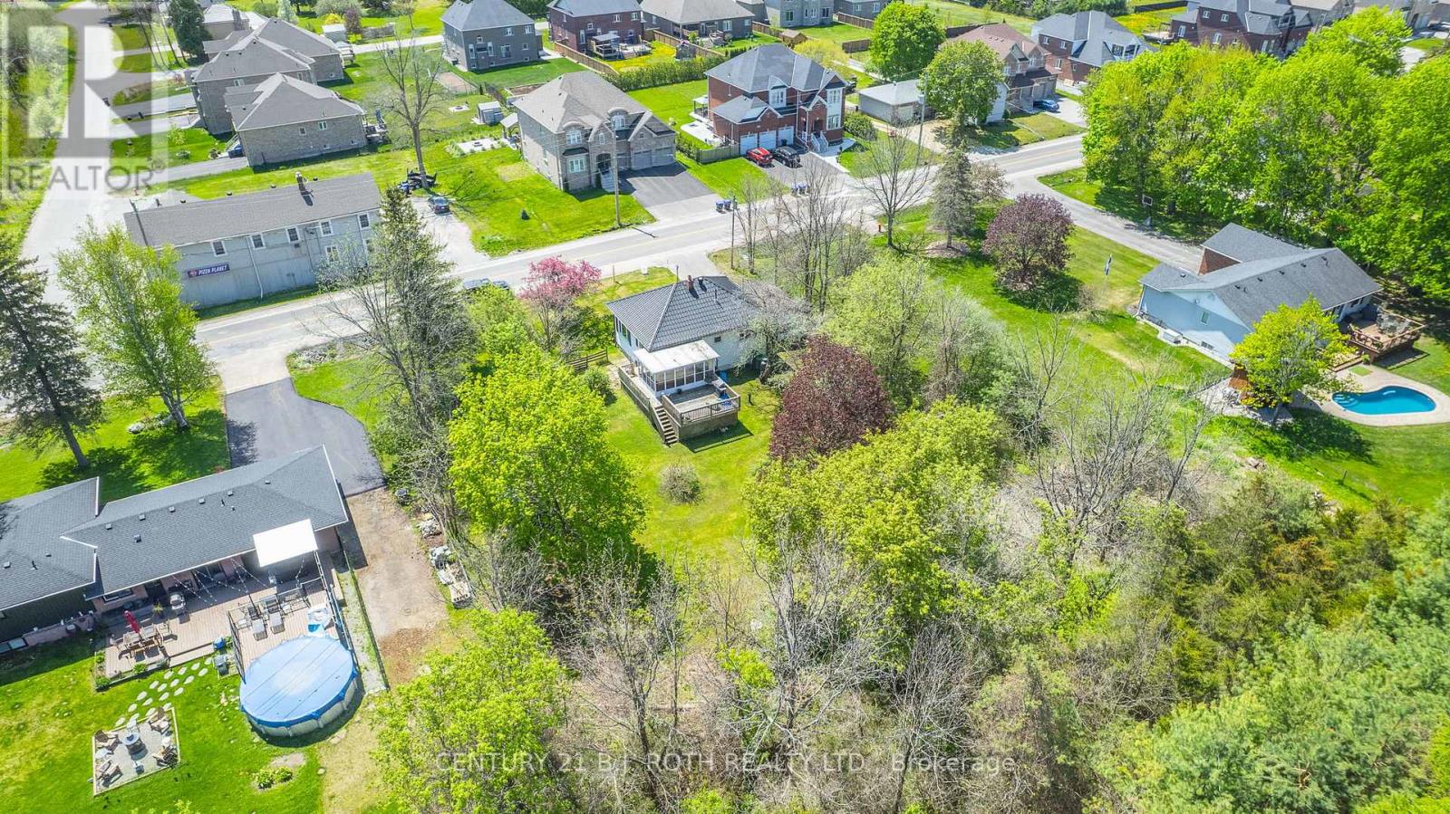 1394 Gilford Road, Innisfil, Ontario  L0L 1R0 - Photo 10 - N12160497