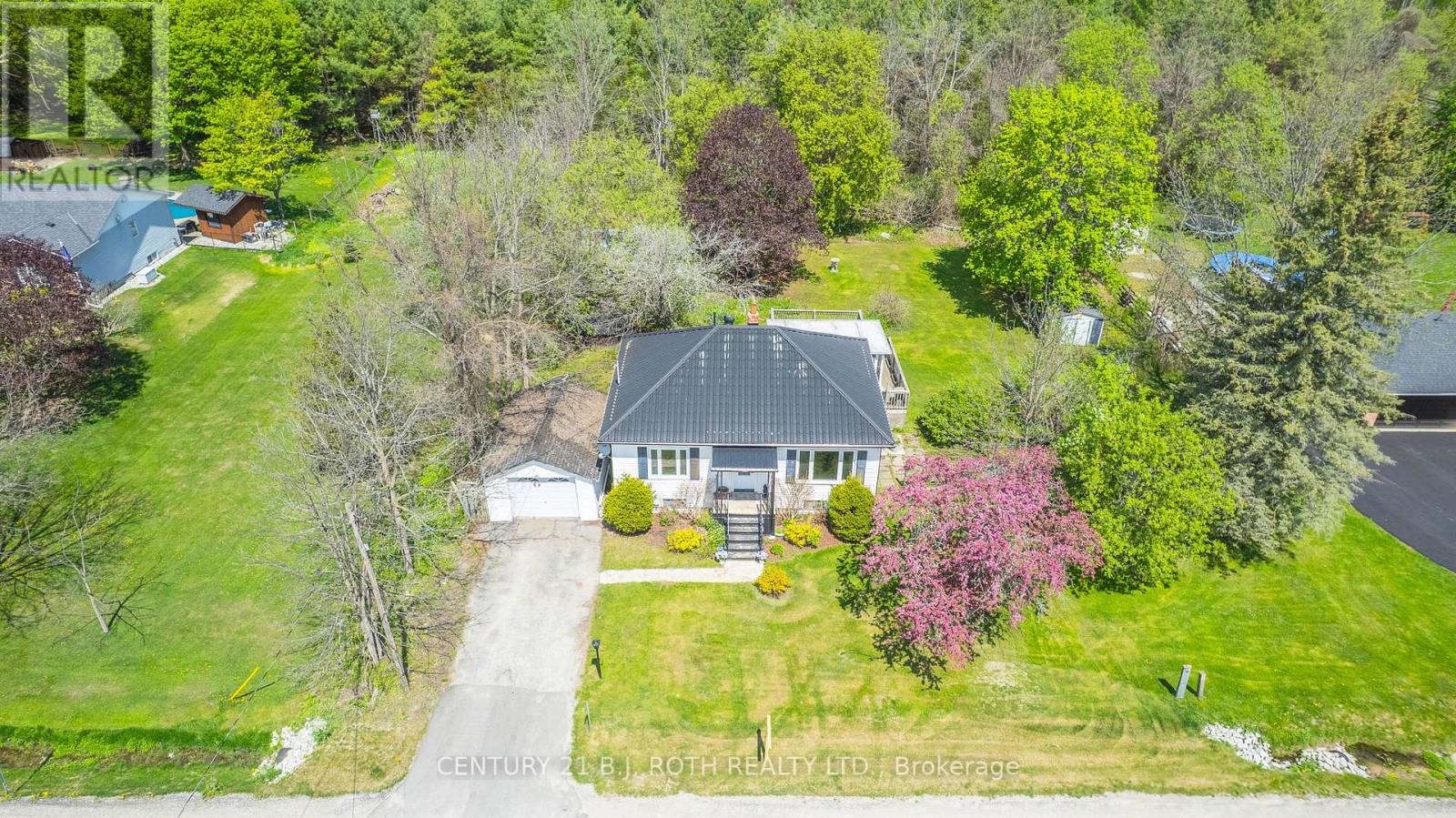1394 Gilford Road, Innisfil, Ontario  L0L 1R0 - Photo 3 - N12160497