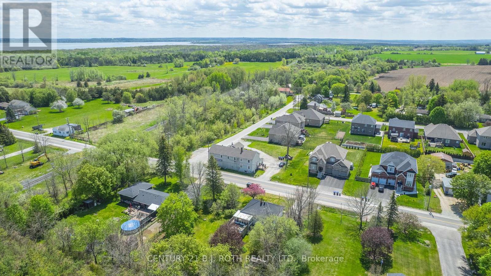 1394 Gilford Road, Innisfil, Ontario  L0L 1R0 - Photo 9 - N12160497