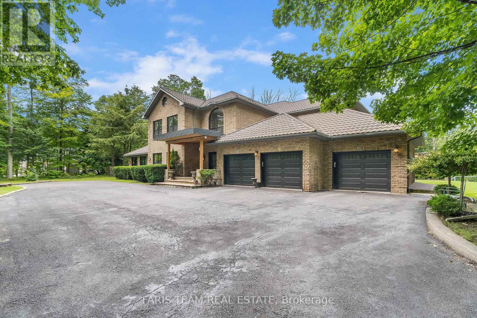1826 Quantz Crescent, Innisfil, Ontario  L9S 1X2 - Photo 3 - N12160557