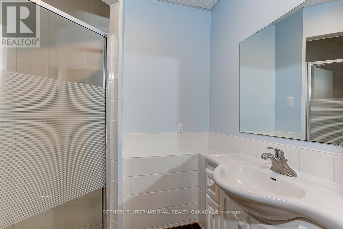 30 Hunters Glen Road, Aurora, Ontario  L4G 6W4 - Photo 37 - N12160643