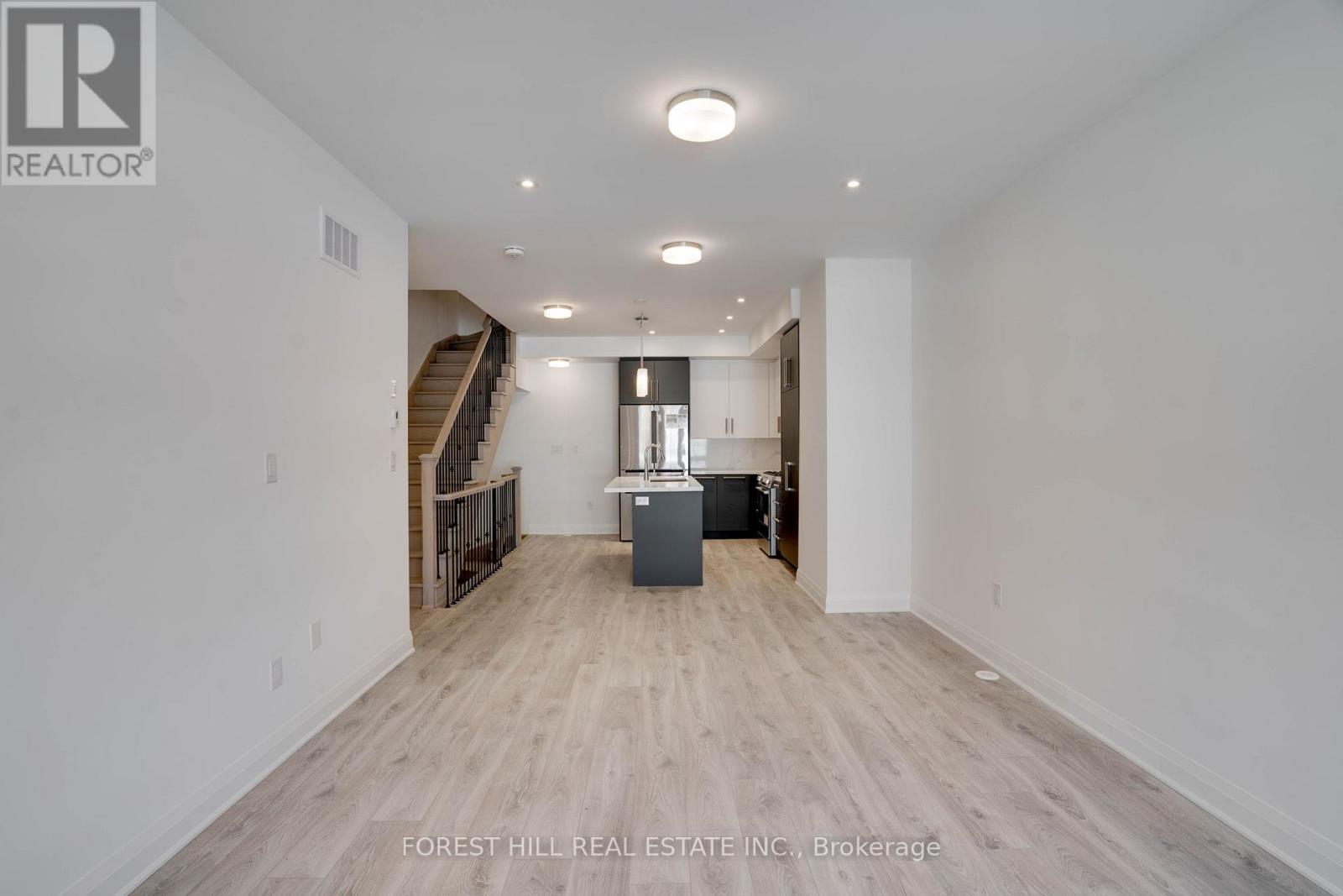 16 Chesley Street, Vaughan (Uplands), Ontario  L4J 0M1 - Photo 6 - N12160672