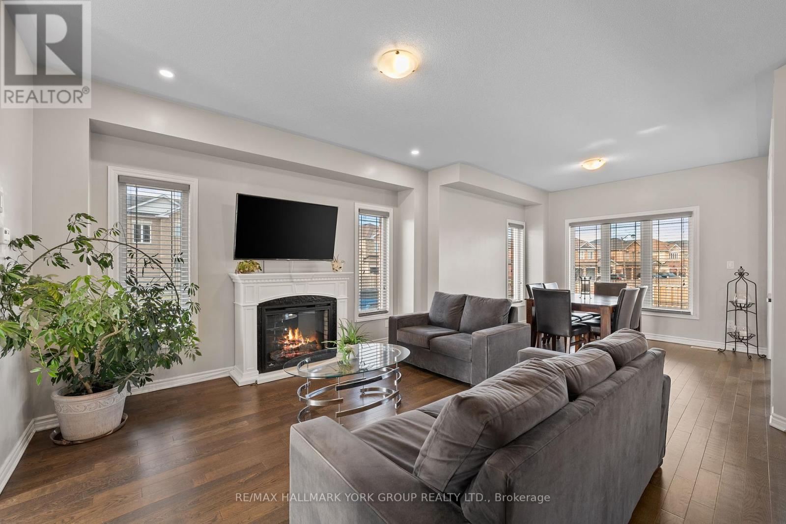Property at 8 POLLOCK AVENUE image 2