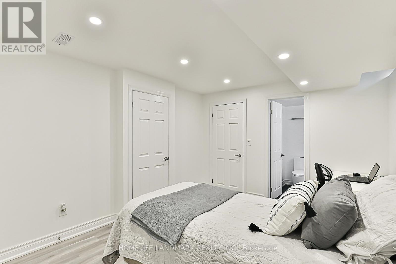 112 Orchard Hill Boulevard, Markham (Berczy), Ontario  L6C 2M4 - Photo 43 - N12160788