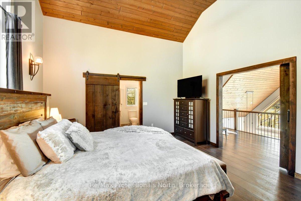 88 Russell Drive, Trent Lakes, Ontario  K0M 2A0 - Photo 15 - X12159942