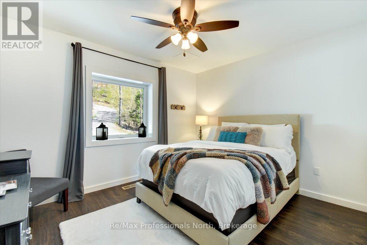 88 Russell Drive, Trent Lakes, Ontario  K0M 2A0 - Photo 18 - X12159942