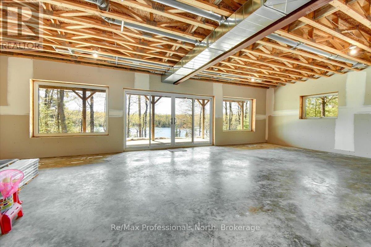 88 Russell Drive, Trent Lakes, Ontario  K0M 2A0 - Photo 22 - X12159942