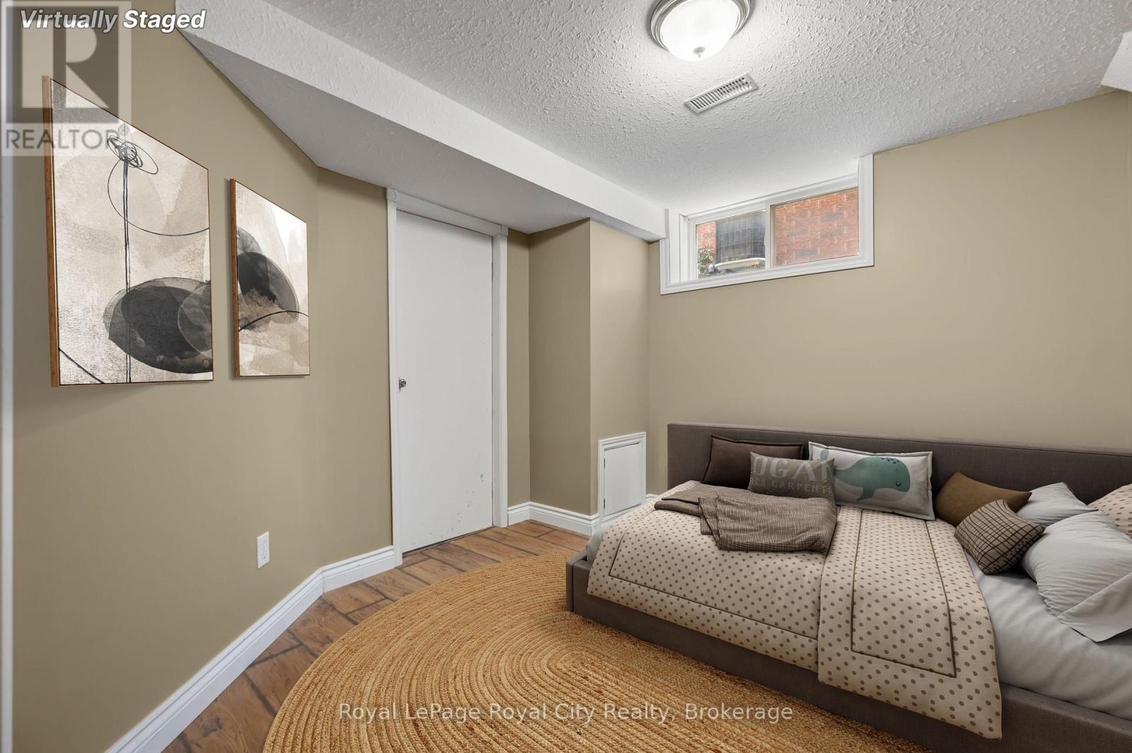 90 Doyle Drive, Guelph, Ontario  N1G 5B9 - Photo 22 - X12160108