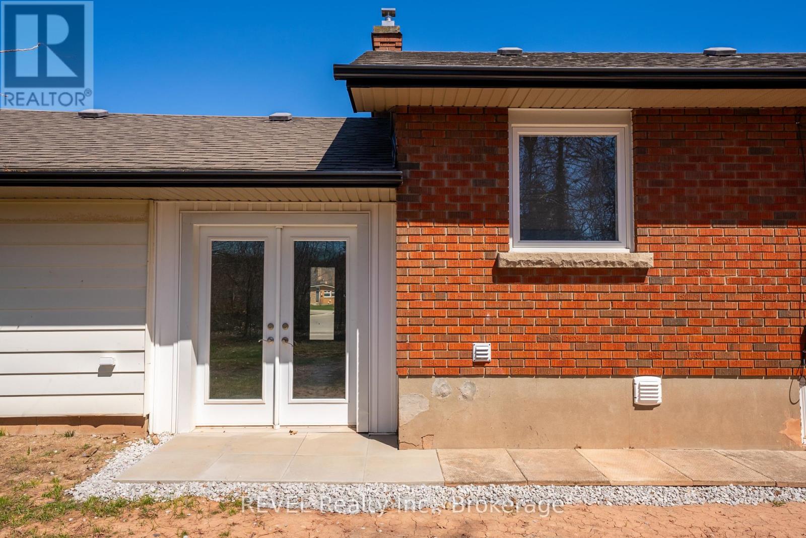 28 Dale Avenue, Hamilton, Ontario  L8G 3L9 - Photo 36 - X12160158