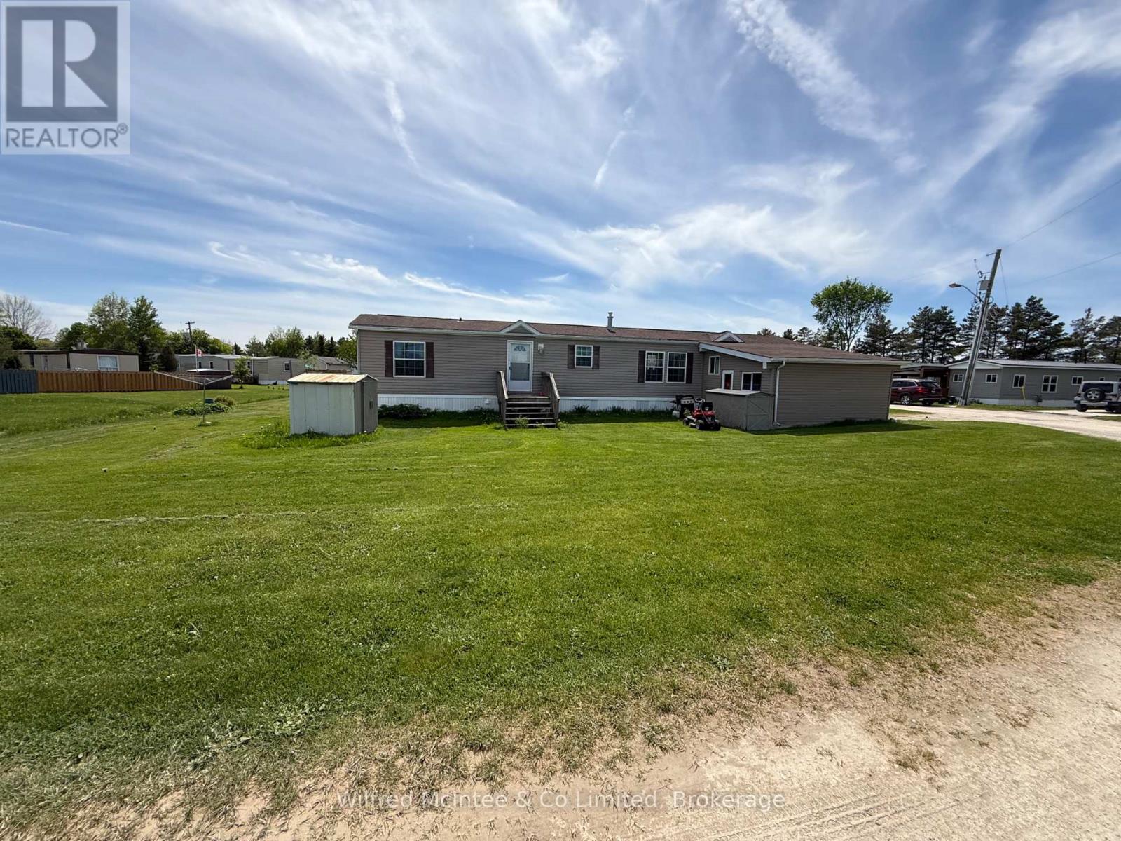 36 Dove Road, Brockton, Ontario  N0G 2V0 - Photo 5 - X12160415