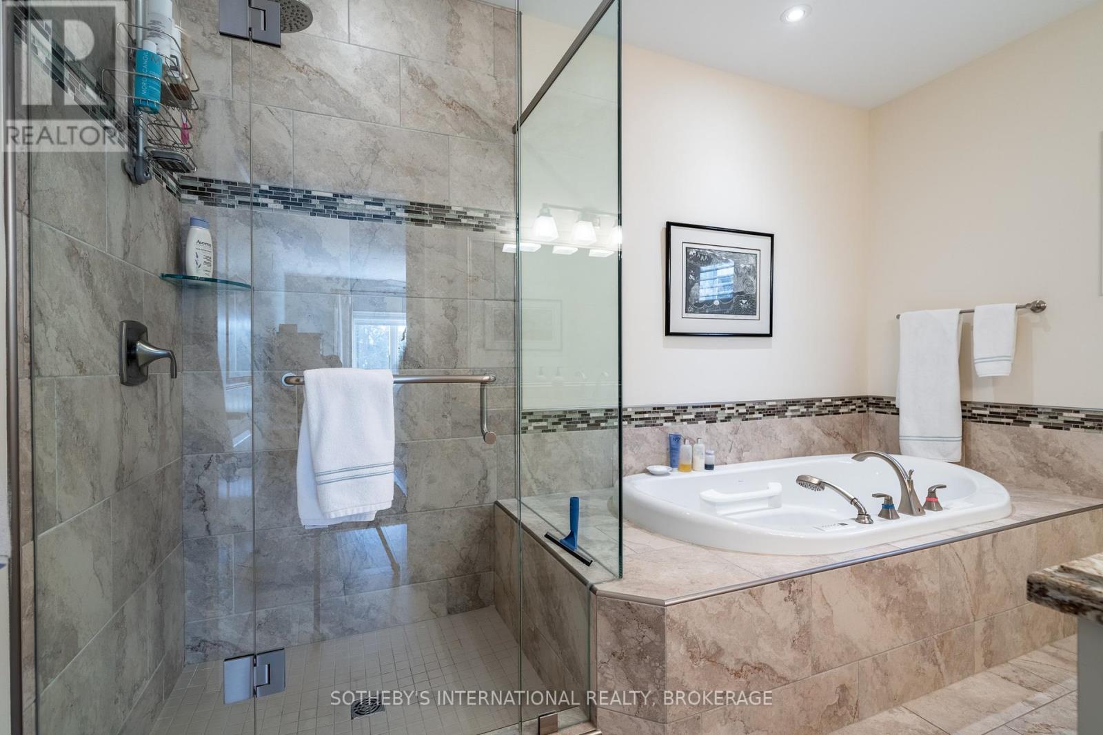 1 Stoneridge Crescent, Niagara-On-The-Lake, Ontario  L0S 1J1 - Photo 22 - X12160659