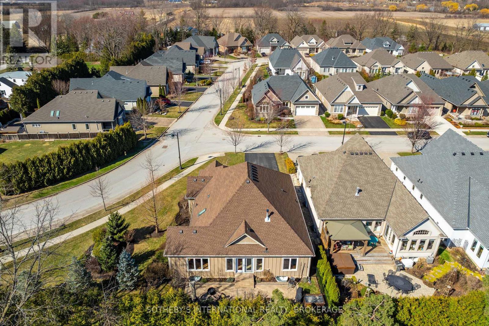 1 Stoneridge Crescent, Niagara-On-The-Lake, Ontario  L0S 1J1 - Photo 46 - X12160659