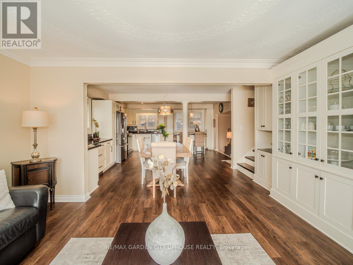 77 Monarch Park Drive, St. Catharines (Vine/linwell), Ontario  L2M 6V4 - Photo 6 - X12160691