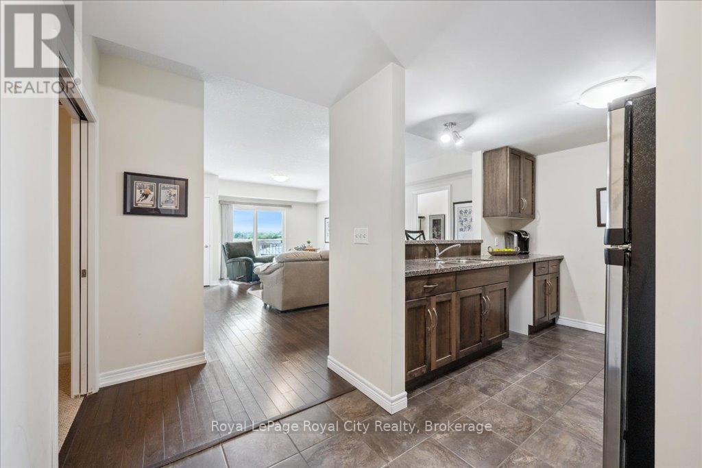 406 - 901 Paisley Road, Guelph, Ontario  N1K 0A7 - Photo 5 - X12160674