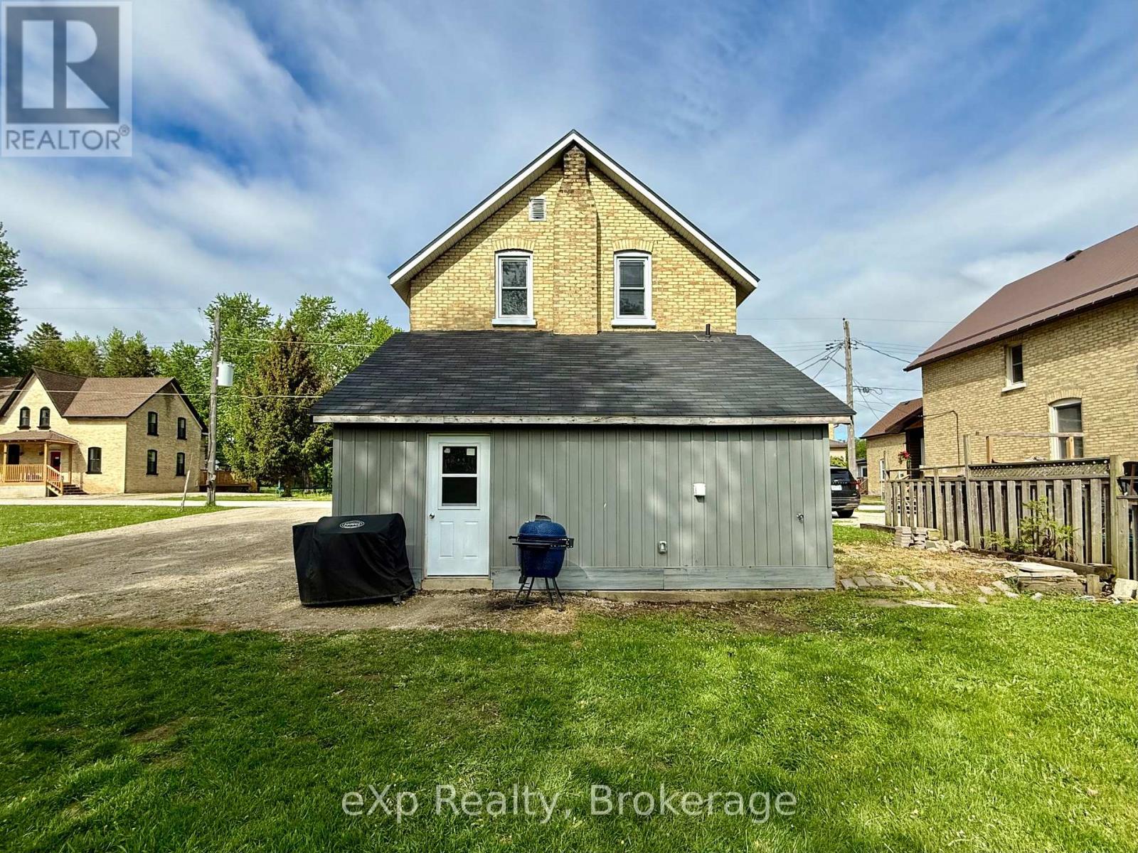 28 King Street, Brockton, Ontario  N0G 1J0 - Photo 20 - X12160682