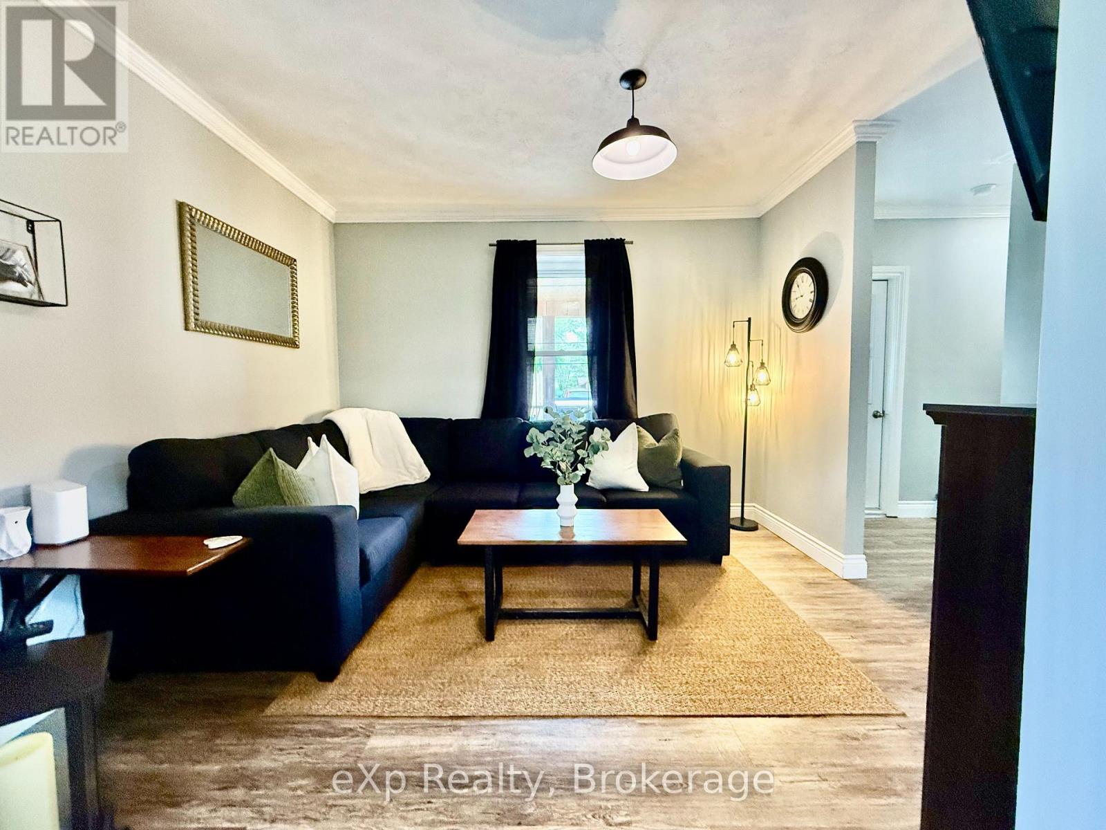 28 King Street, Brockton, Ontario  N0G 1J0 - Photo 6 - X12160682