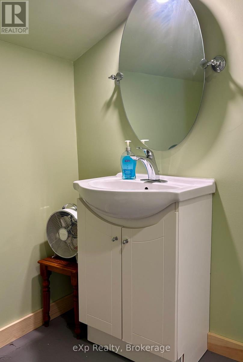 19 Valley Drive, Parry Sound Remote Area (Golden Valley), Ontario  P0H 1N0 - Photo 37 - X12160686