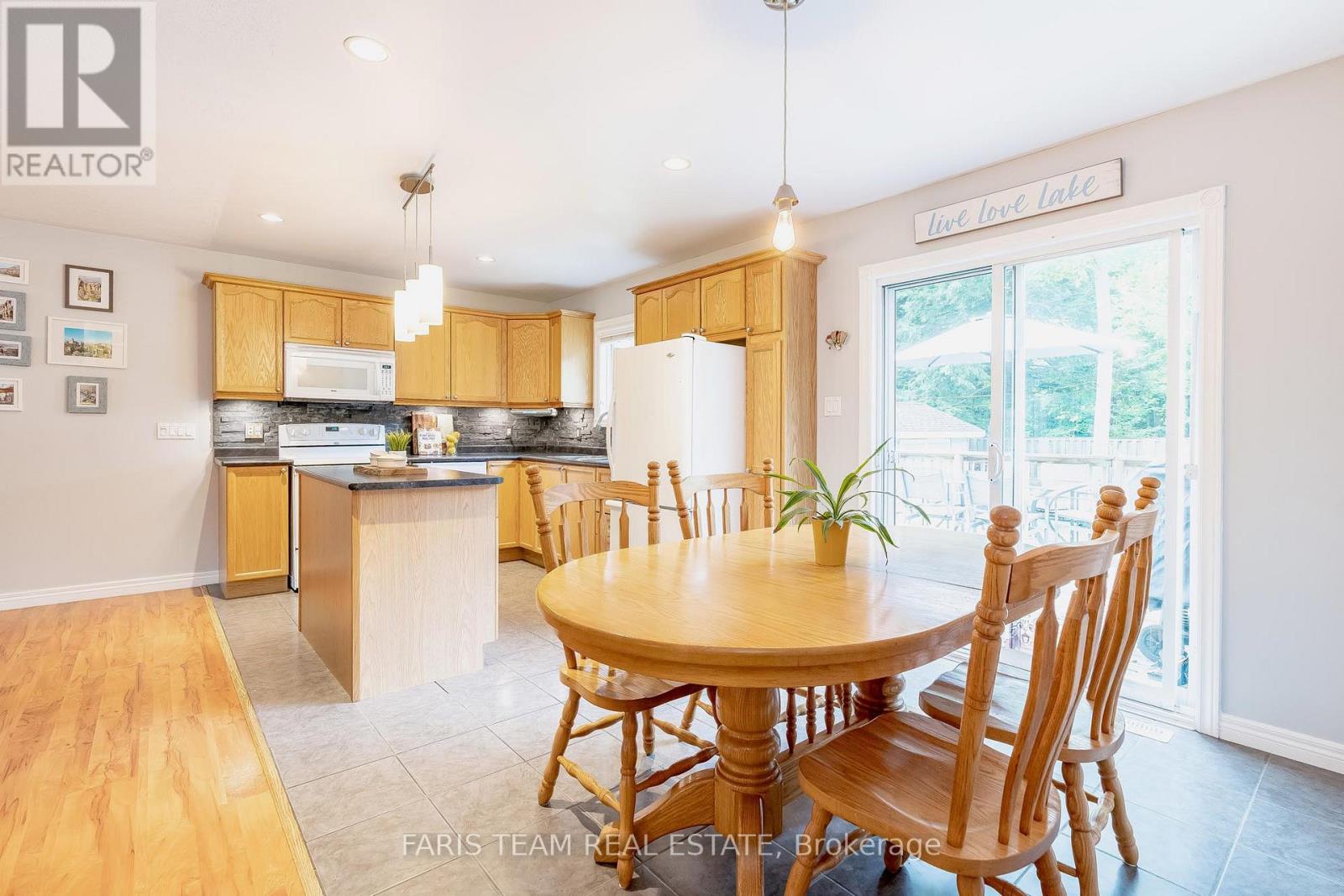 39 Saint Laurent Boulevard, Tiny, Ontario  L9M 1R3 - Photo 5 - S12159975