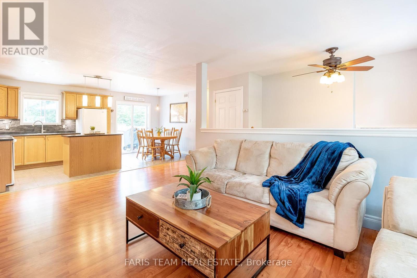39 Saint Laurent Boulevard, Tiny, Ontario  L9M 1R3 - Photo 8 - S12159975