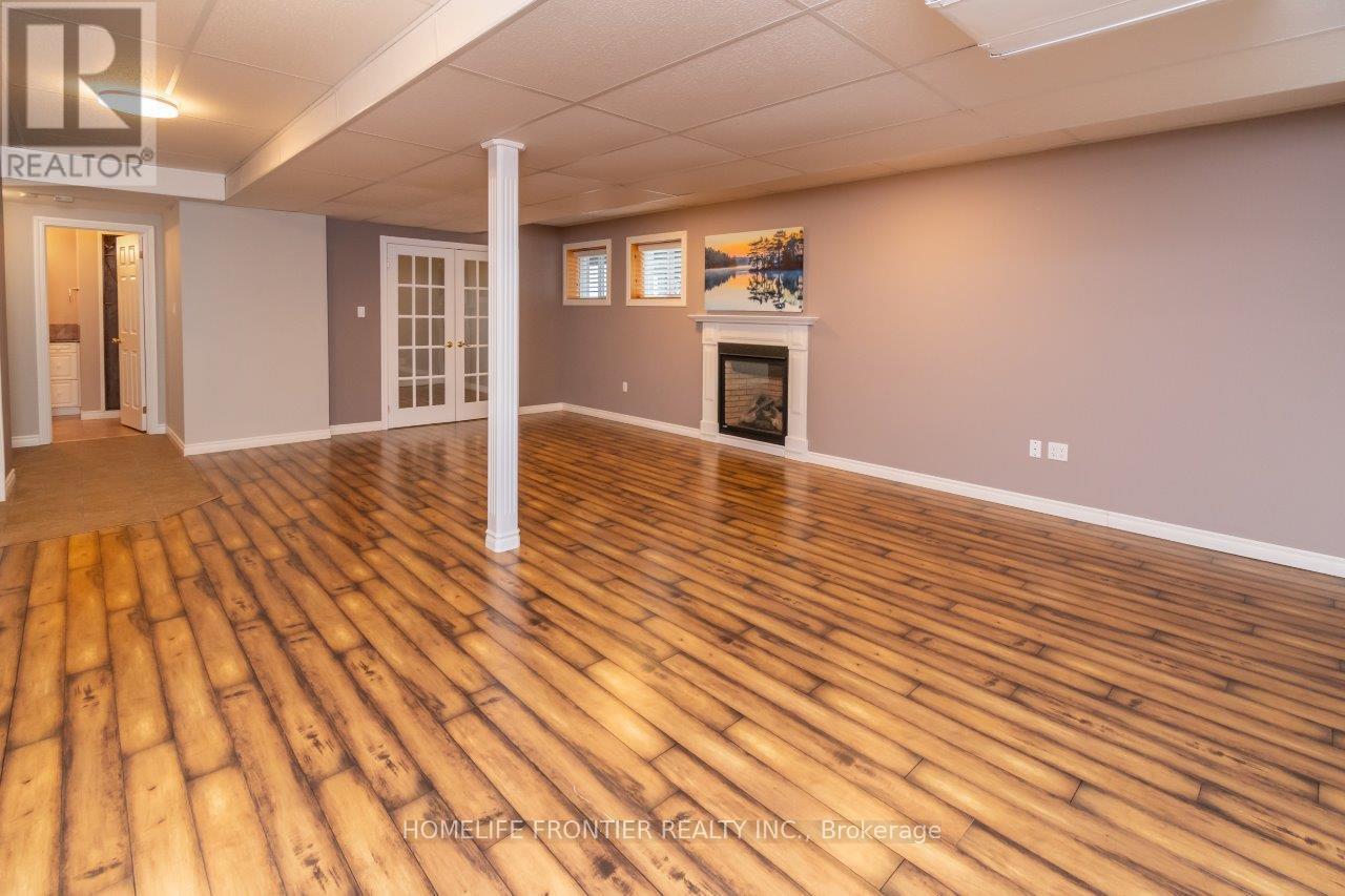 16 Red Pine Crescent, Wasaga Beach, Ontario  L9Z 3B3 - Photo 31 - S12160058