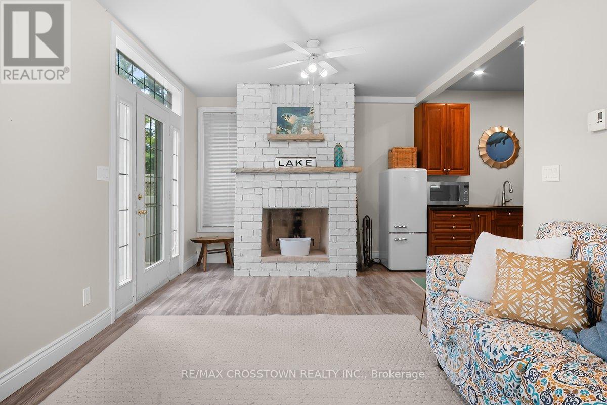 61 Earl Street, Wasaga Beach, Ontario  L9Z 2M6 - Photo 32 - S12160224