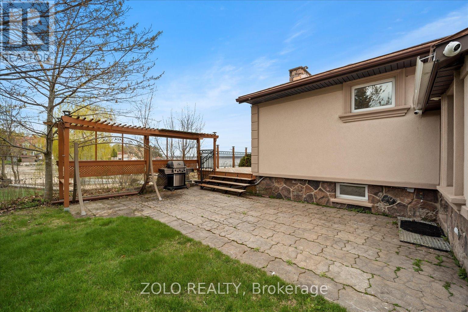 Main - 2 Beacon Street, Tay, Ontario  L0K 1R0 - Photo 10 - S12160271