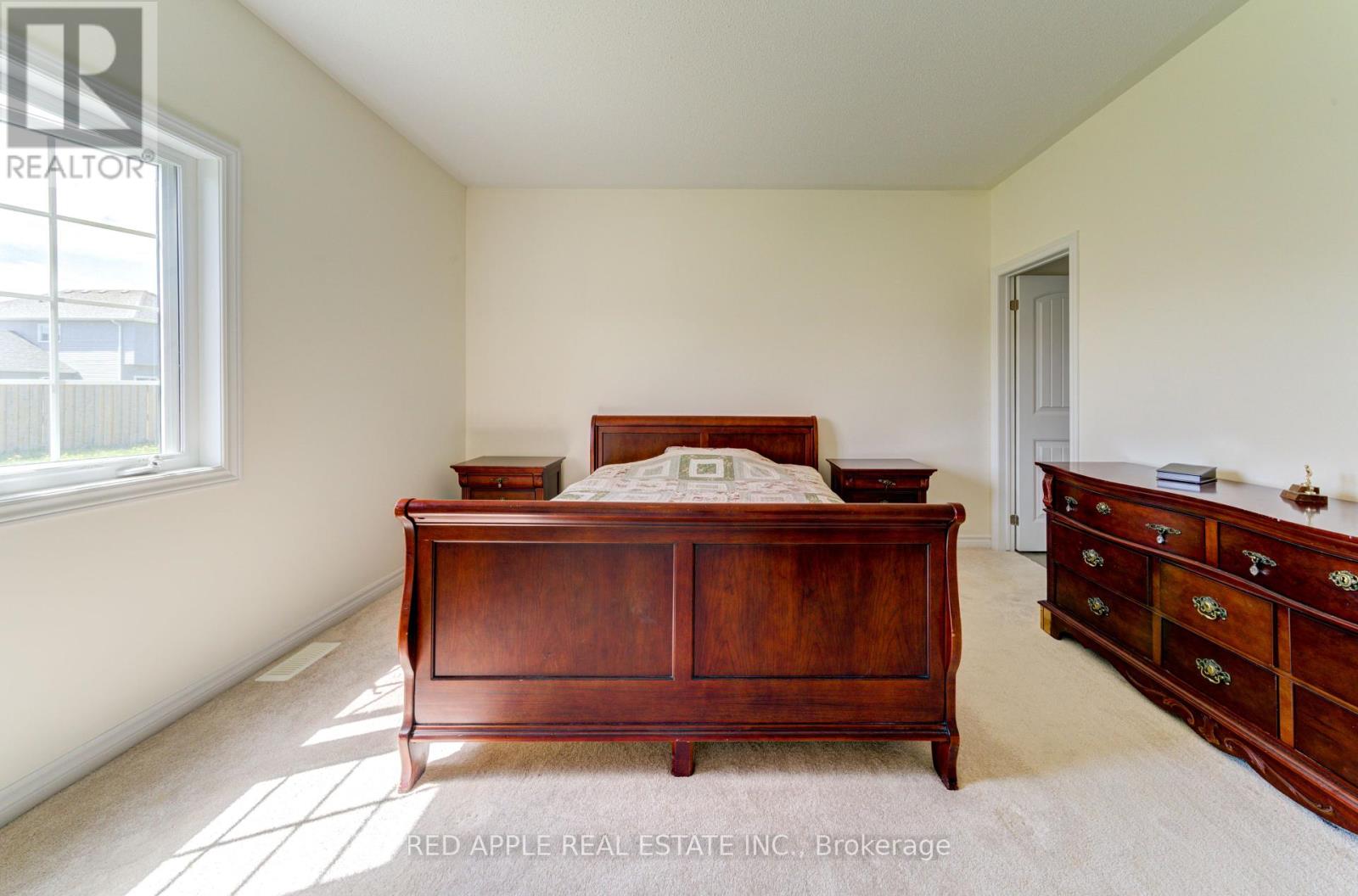 5 Beverly Street, Springwater, Ontario  L0L 1P0 - Photo 15 - S12160419