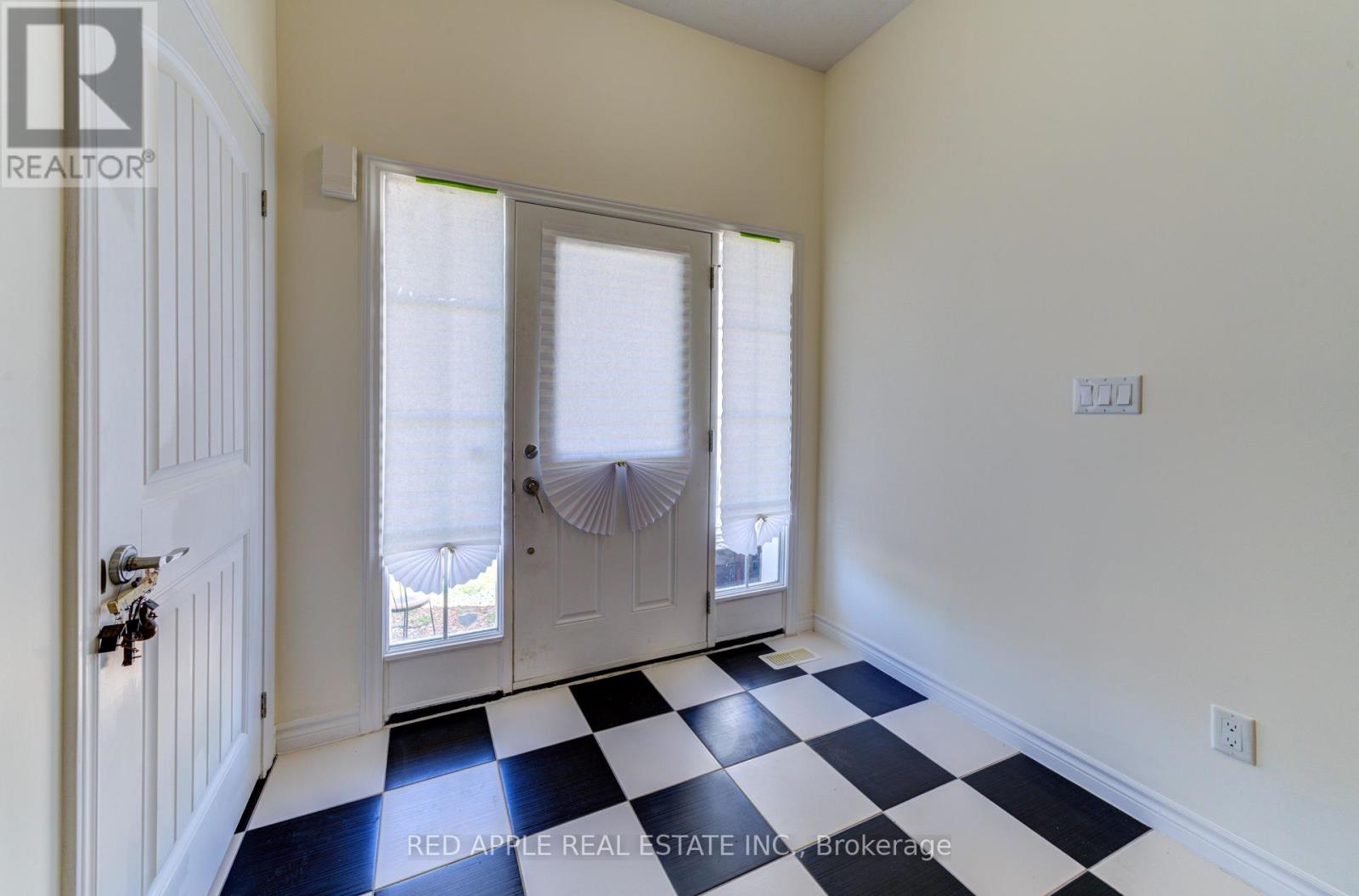 5 Beverly Street, Springwater, Ontario  L0L 1P0 - Photo 4 - S12160419