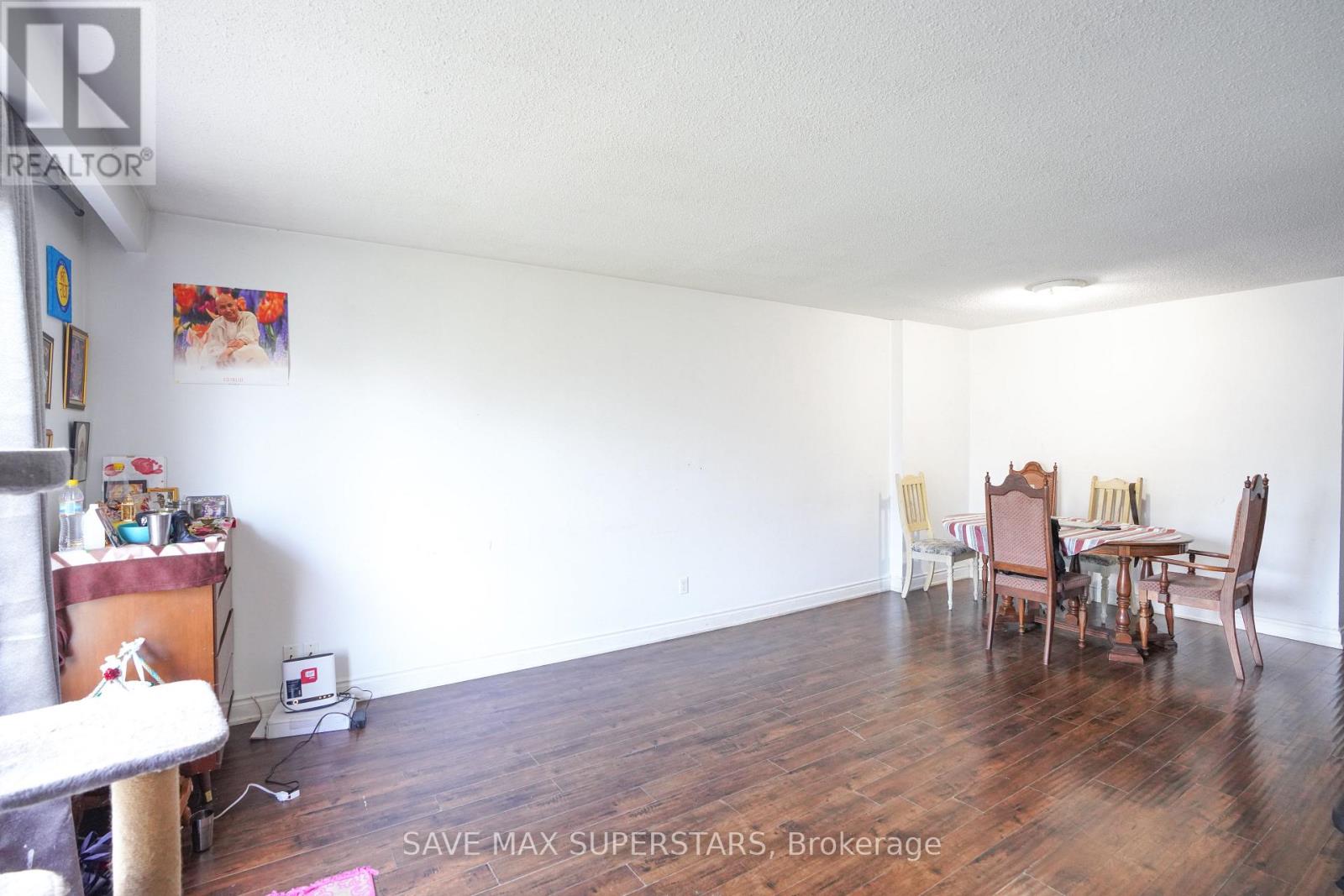 Property at 71 COLLEGE CRESCENT image 5