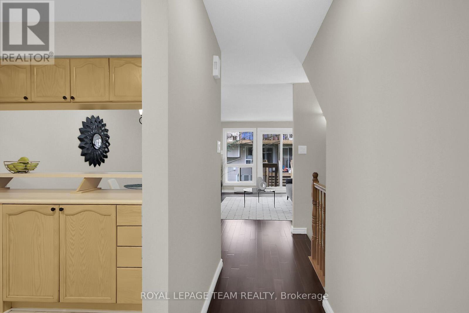 462 Briston Private, Ottawa, Ontario  K1G 5R4 - Photo 8 - X12159892