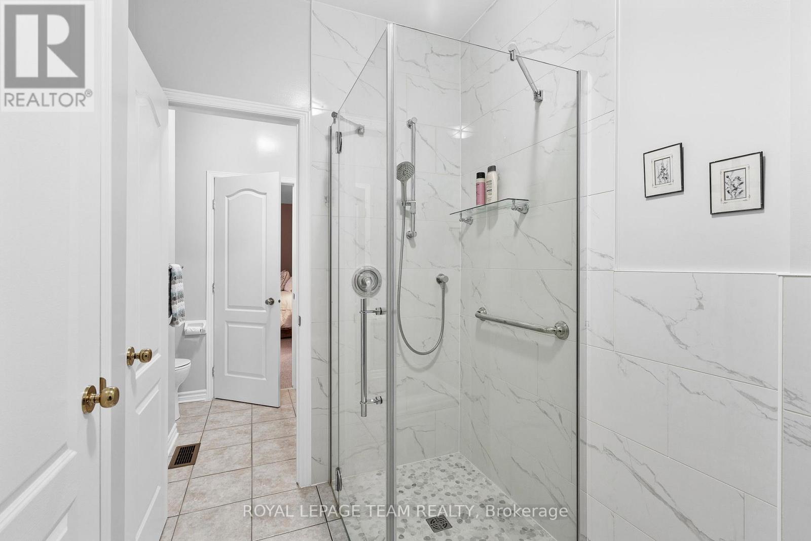 13 Eileen Crescent, Ottawa, Ontario  K2S 1M3 - Photo 19 - X12159996
