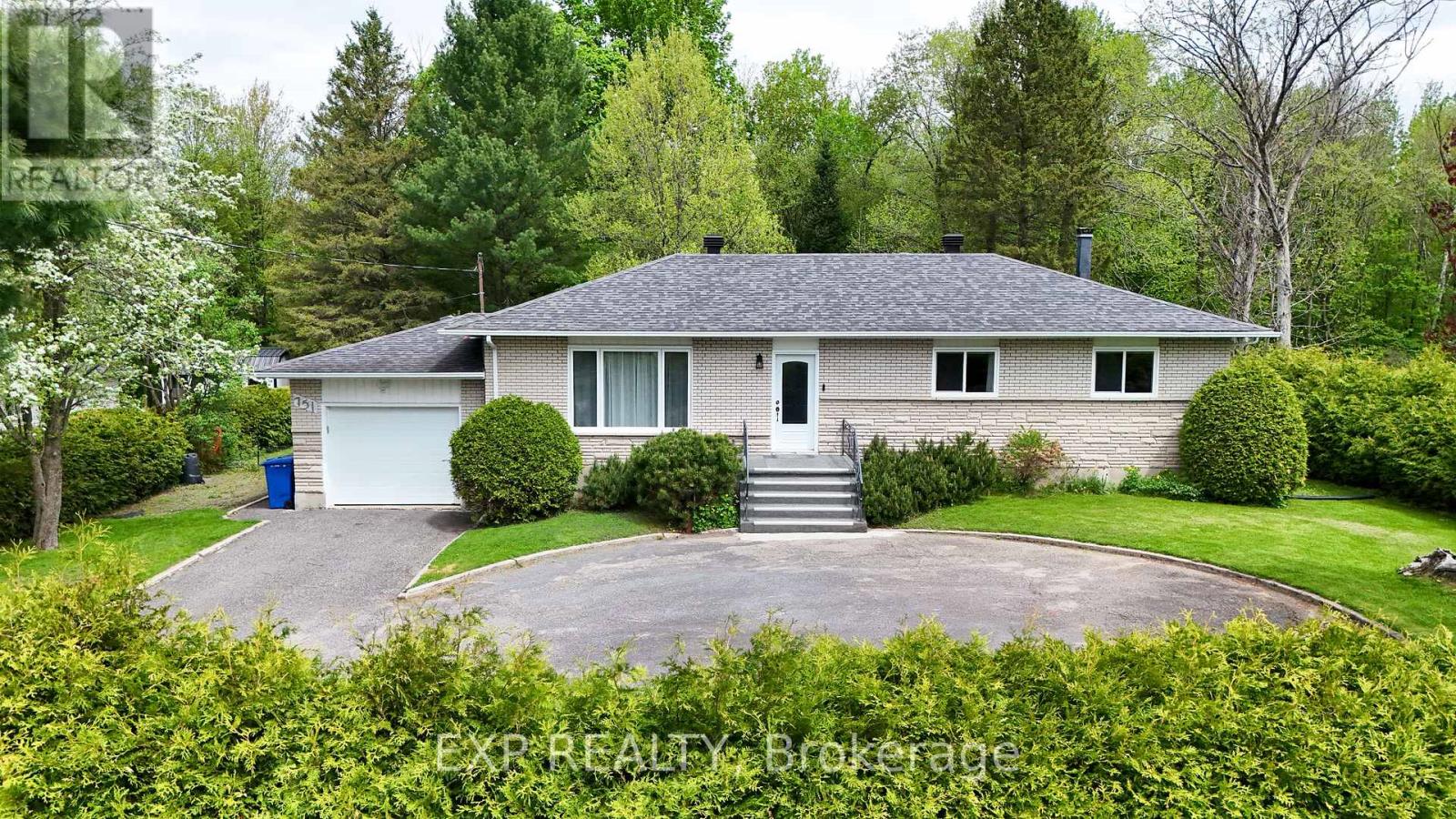 751 Pattee Road, Champlain, Ontario  K6A 2R2 - Photo 2 - X12160001