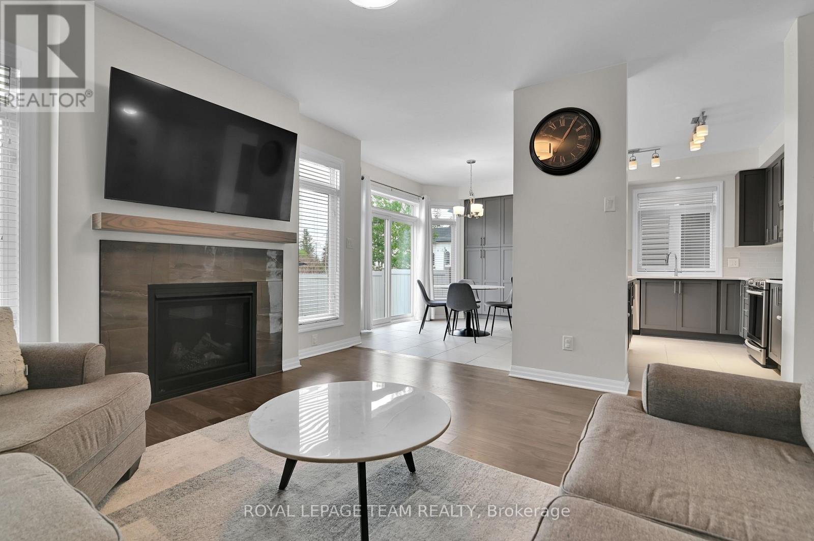 747 Fiddlehead Street, Ottawa, Ontario  K1T 0N1 - Photo 11 - X12160127