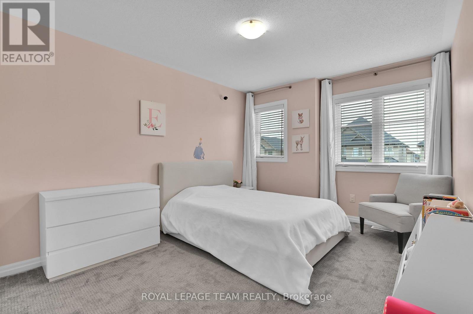 747 Fiddlehead Street, Ottawa, Ontario  K1T 0N1 - Photo 26 - X12160127