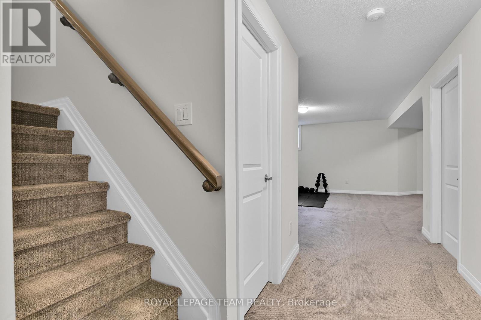 747 Fiddlehead Street, Ottawa, Ontario  K1T 0N1 - Photo 30 - X12160127