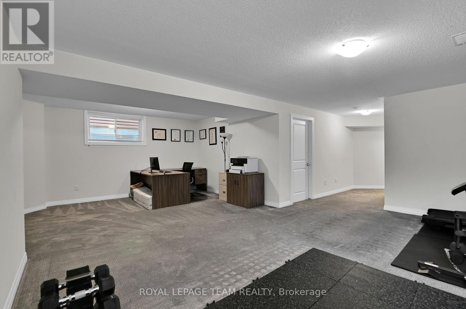 747 Fiddlehead Street, Ottawa, Ontario  K1T 0N1 - Photo 31 - X12160127