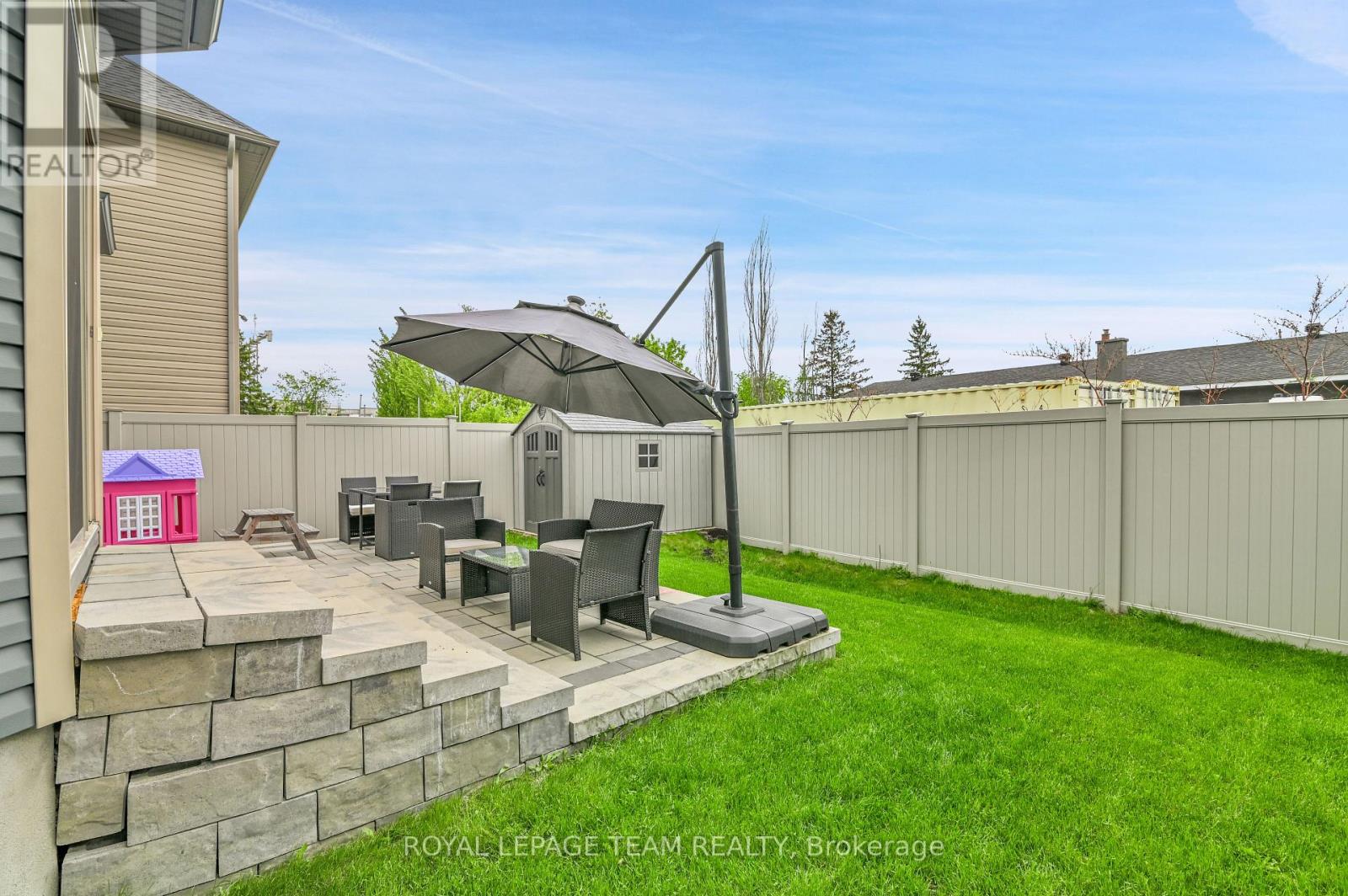 747 Fiddlehead Street, Ottawa, Ontario  K1T 0N1 - Photo 33 - X12160127