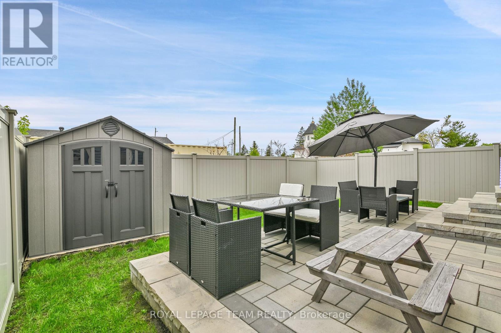 747 Fiddlehead Street, Ottawa, Ontario  K1T 0N1 - Photo 35 - X12160127
