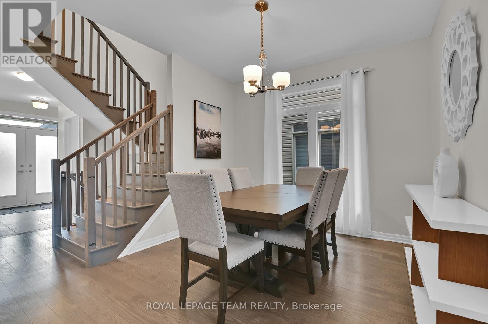 747 Fiddlehead Street, Ottawa, Ontario  K1T 0N1 - Photo 7 - X12160127