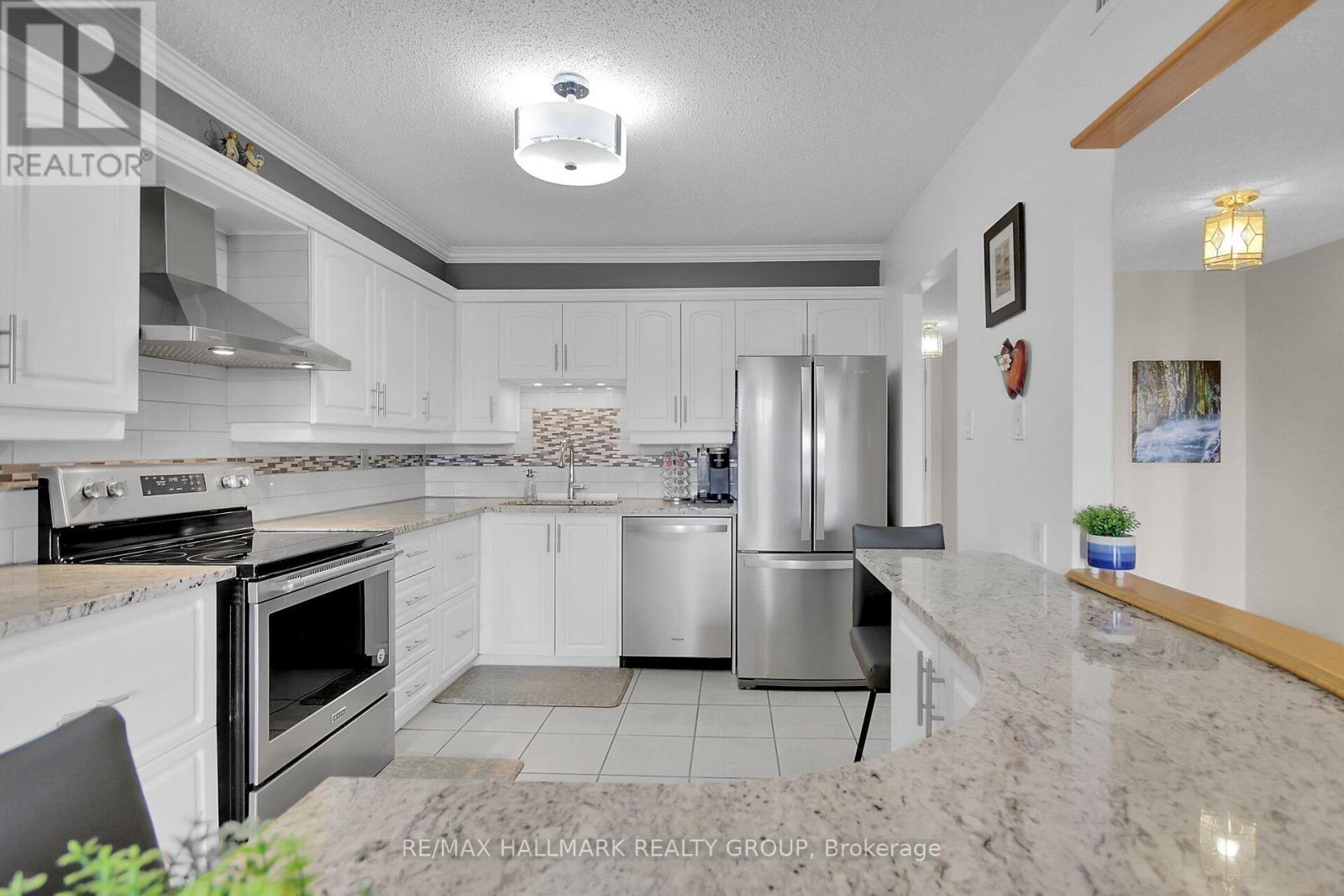 1006 - 200 Lafontaine Avenue, Ottawa, Ontario  K1L 8K8 - Photo 16 - X12160137